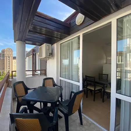 Vista Del Mar 2 A11 One Bedroom * サニービーチ
