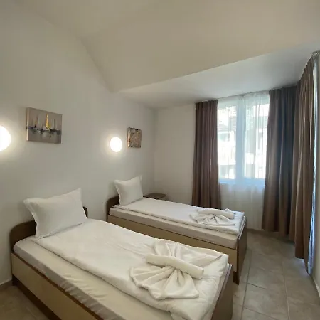 Vista Del Mar 2 A11 One Bedroom アパート *