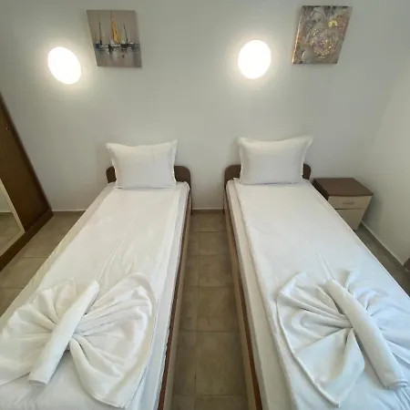 Vista Del Mar 2 A11 One Bedroom * サニービーチ