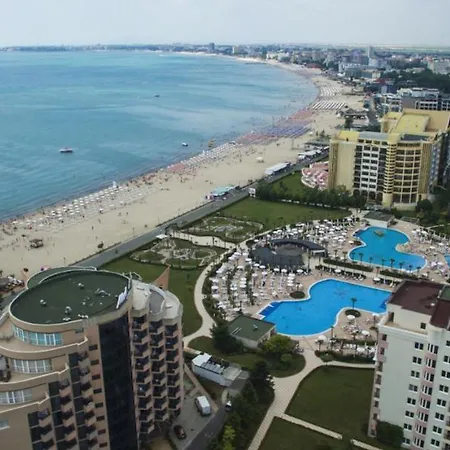 Vista Del Mar 2 A11 One Bedroom サニービーチ